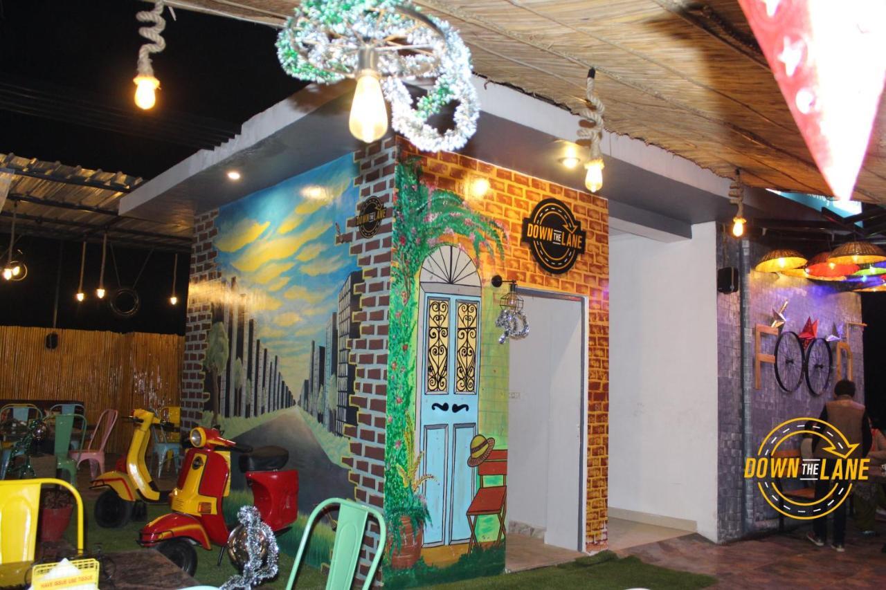 Krishna Residency - A Boutique Hotel Bareli Kültér fotó